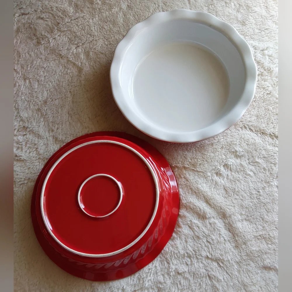 🌺 NEW *Set of 2* Red and White Ceramic Baking Dish Set